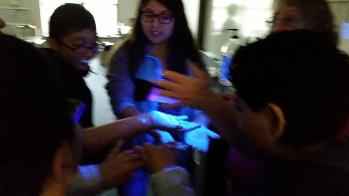 FCSNMeals's tweet photo. It's Cold &amp; Flu Season so we are Learning about Proper Handwashing Procedure @tlmstornados with Ms. Neal's 6th Grade Class. Also, the difference between using Hand Sanitizer and Actually washing your hands! 
@FCSchoolsNC @DrWebb2016
#washyourhands https://t.co/eSiVRYjHtE