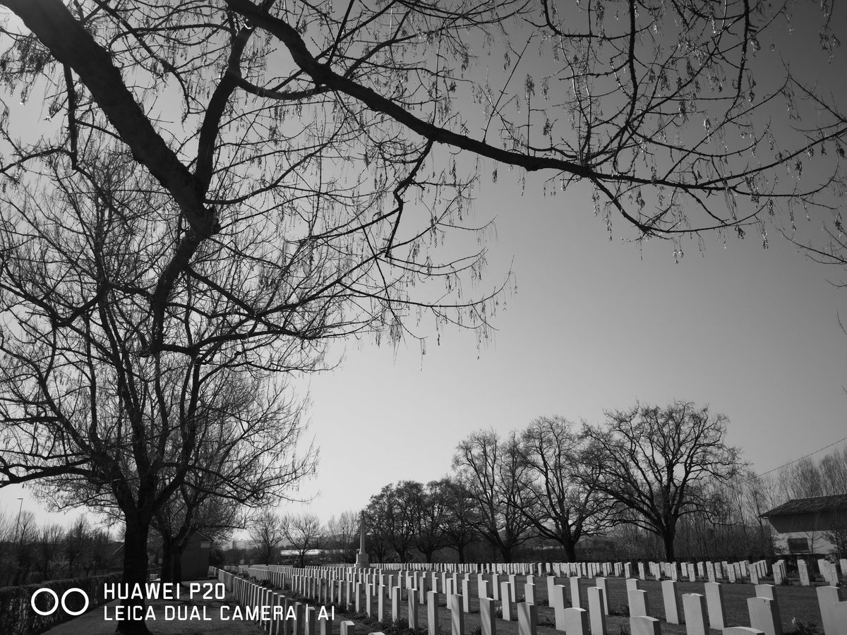 AdriForliCWGC's tweet photo. Forlì war cemetery today. @CWGC https://t.co/r82vqc622r