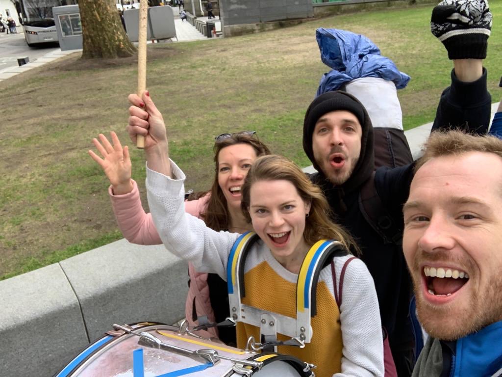 countingsheepLB's tweet photo. Today our #CountingSheep cast are out in London as part of the #climatestrike protest. Fight for a better world for future generations πͺβπΏ #ThisIsZeroHour #WhateverItTakes #StagingaRevolution #ClimateAction #London #climatechange https://t.co/wxhsuOK8pn
