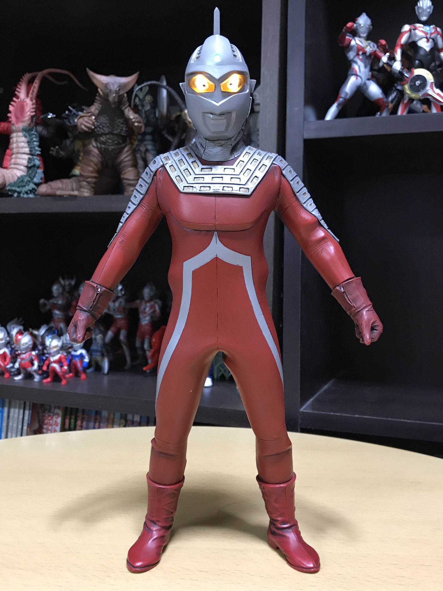 CCP1/6特撮シリーズウルトラセブン　ウルトラの星光る時ver発光ギミック付 Amazon | 未使用 CCP 1/6特撮シリーズ Vol.26 ウルトラセブン