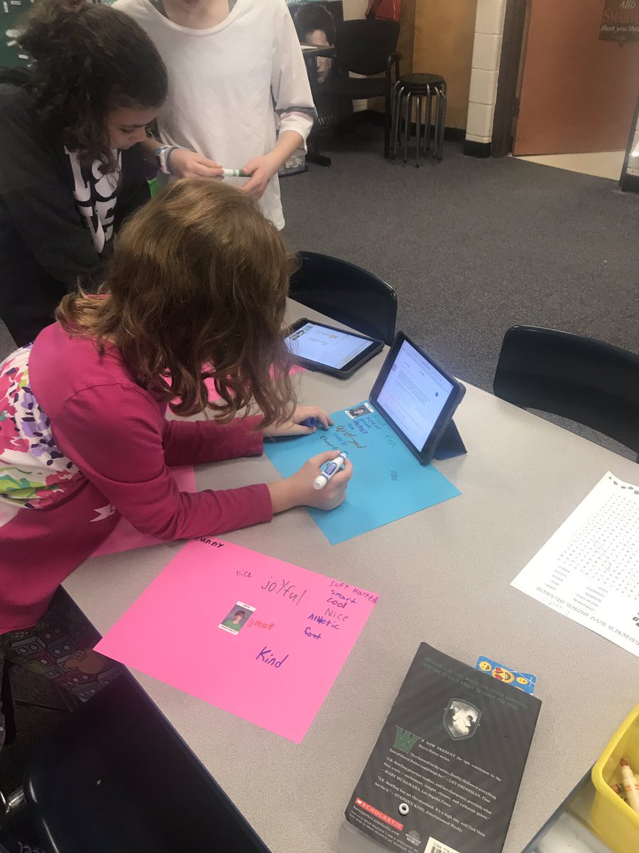 mrshuber213's tweet photo. Spreading kindness while practicing using a thesaurus!! https://t.co/bvHOVODQZM
