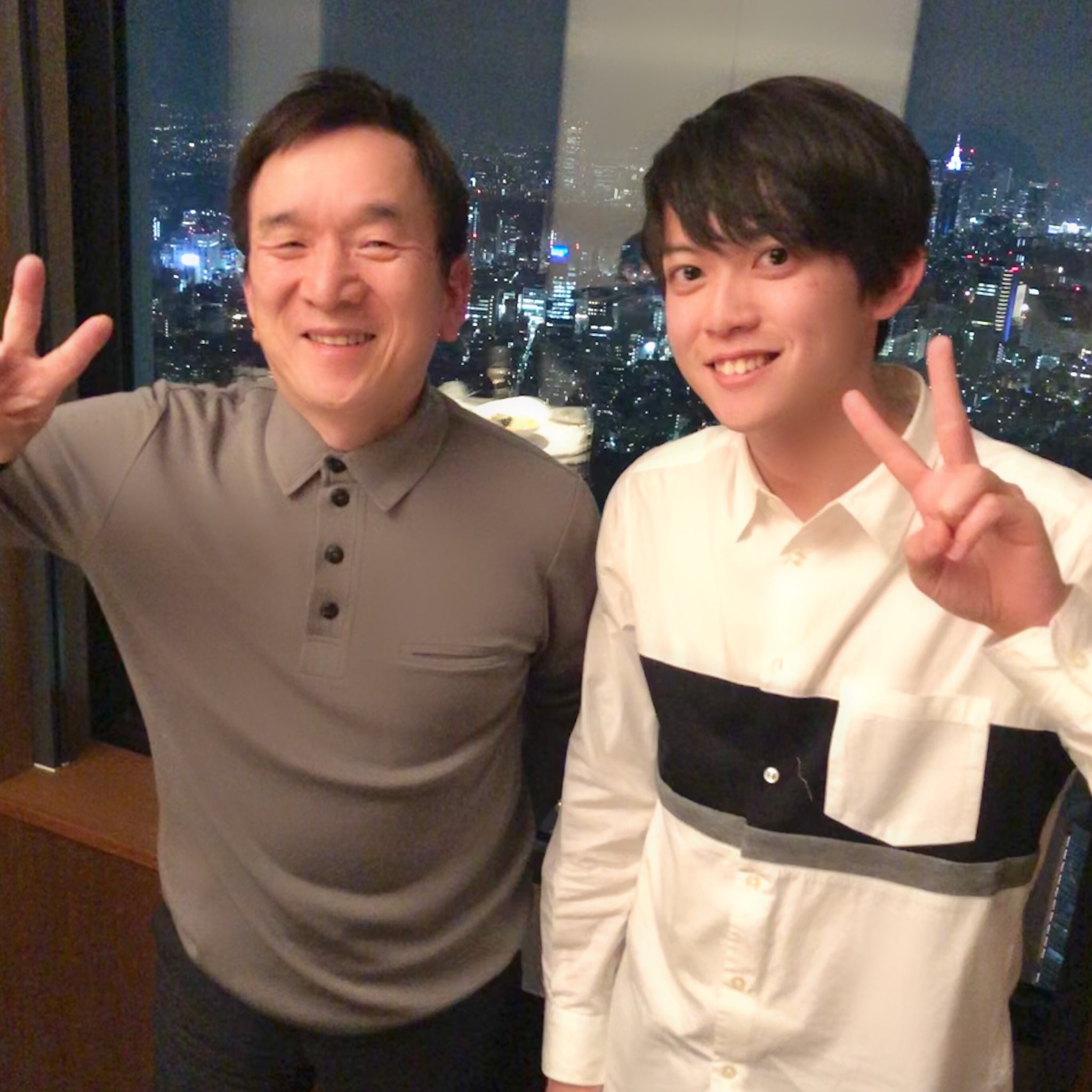 松丸 亮吾 今日は株式会社ポケモンの社長 石原さんとお食事でした ポケモンに育てられた世代なので めっちゃ顔が緊張してるね 実はこれからポケモンに関するお仕事ができそうなので その前にご挨拶できてよかった 続報はまた お楽しみに