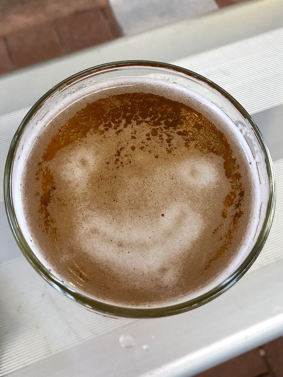 My beer even likes that it’s Friday! #beeroclock