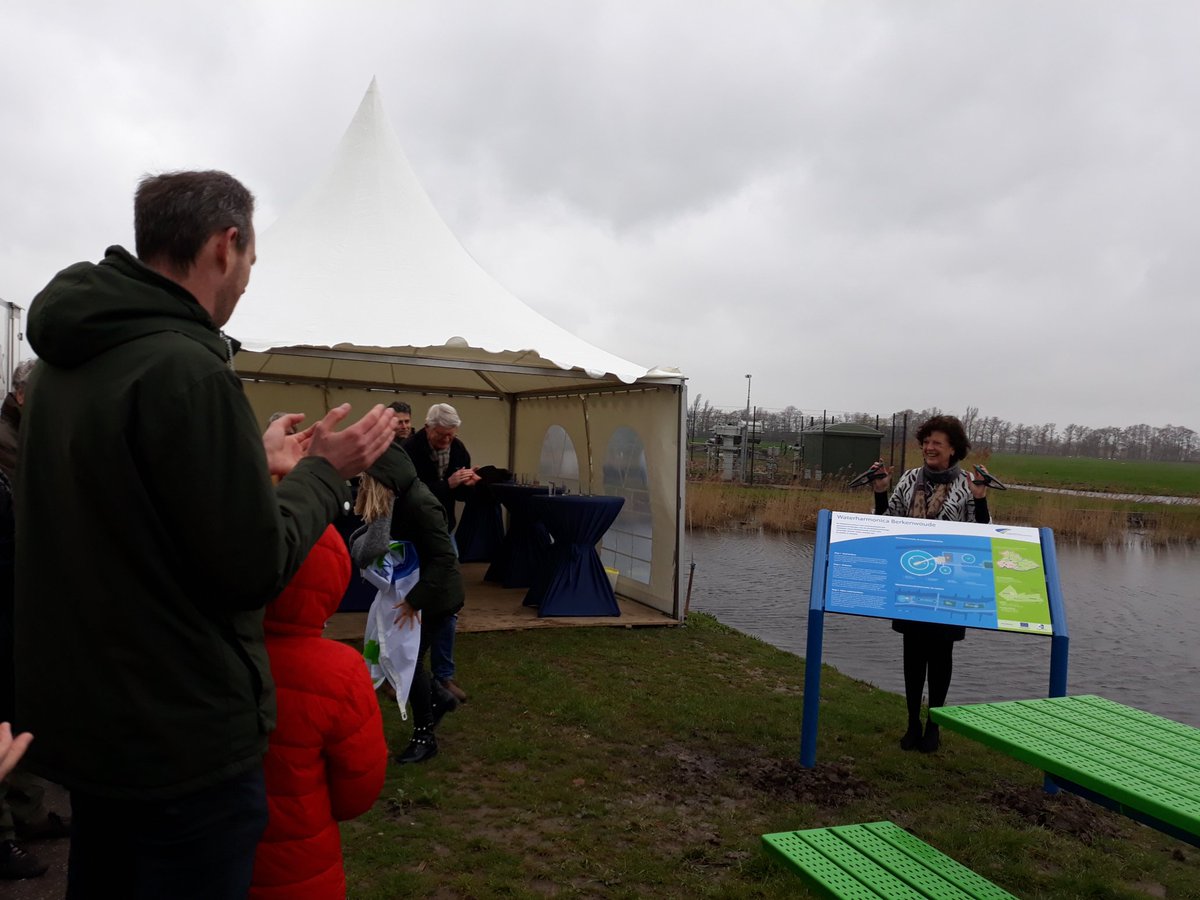 hhsenk's tweet photo. Vandaag leveren we een uniek stukje natuur op. Bij de zuivering in #Berkenwoude is de nieuw aangelegde Waterharmonica de ecologische schakel tussen gezuiverd water uit de zuivering en het water in de polder. https://t.co/I47SdFciwx