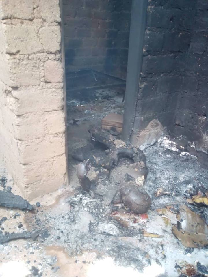 CoinAmba's tweet photo. More images coming from Wum. This type of terrorism by Cameroun soldiers on our people is worst than what anyone around the world has experience. I am thinking of the pains involved as these individuals burnt. My God @UN @amnesty @hrw @UNHumanRights @BBCAfrica @CNN @UKParliament https://t.co/zO9fVWrdRY