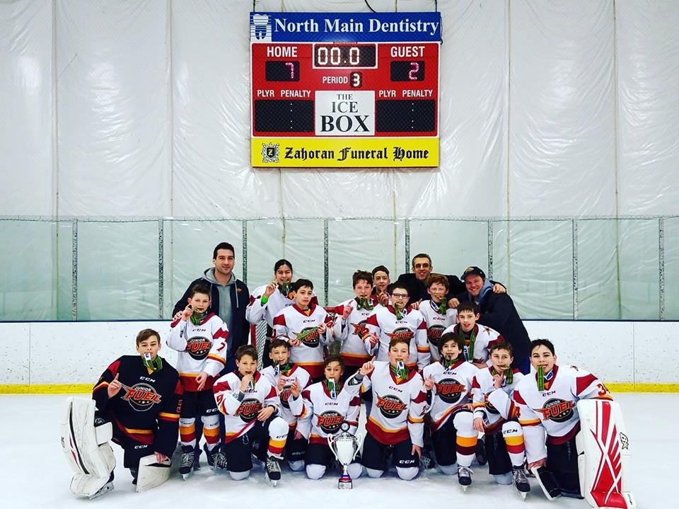 Shout out to our 12U AA team who finished off the season last weekend with a championship banner! They won 4 games soundly including the Championship 7-2 over the Kalamazoo KWings winning the Irish South Bend Cup! 
#jrfuel #indyhockey #juniorfuelhockey #indyfuel #juniorfuel