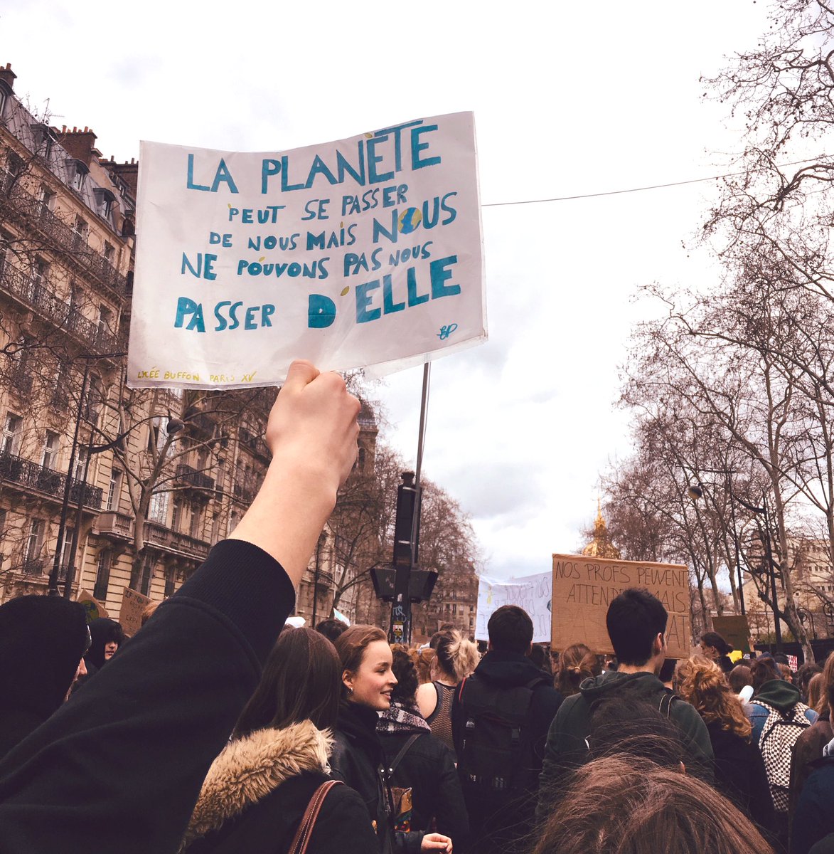 gpaccardo's tweet photo. Proud of teenage daughter taking part to #ClimateStrike demo in #Paris right now: https://t.co/zS5SuJTh0m
