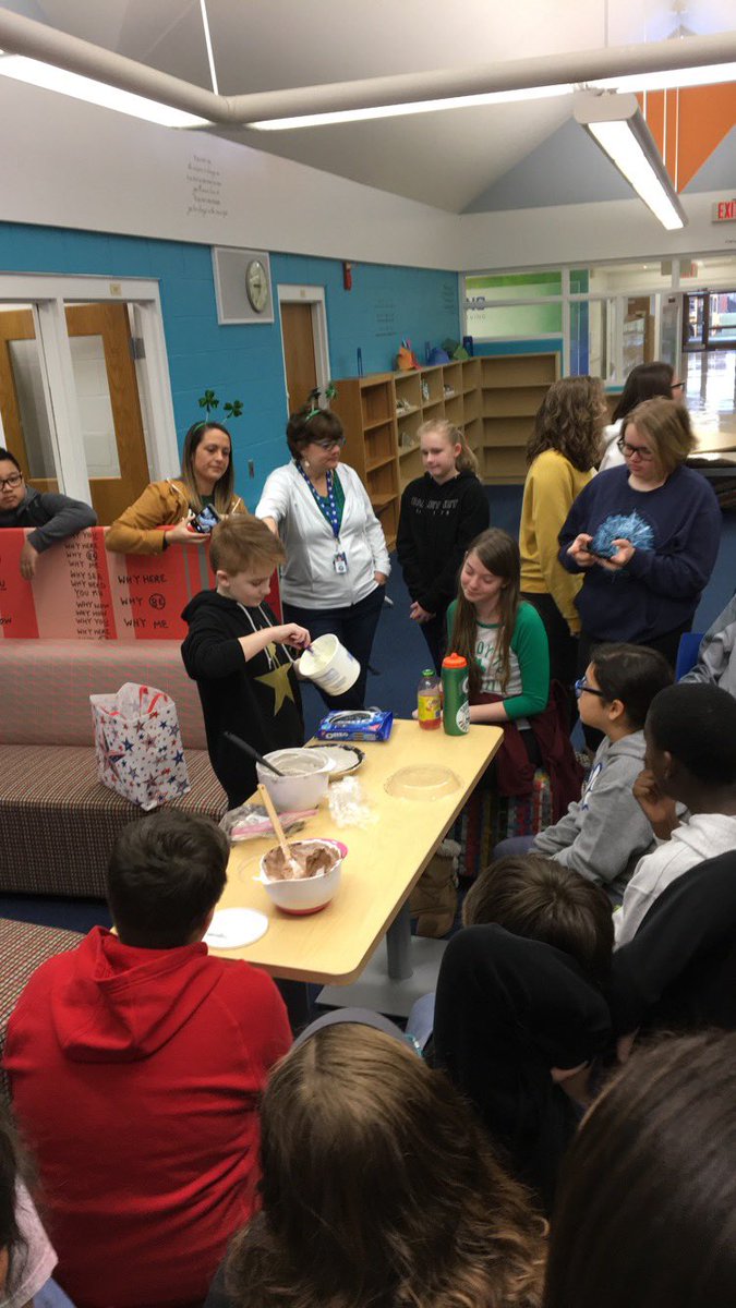 stone_el_ela's tweet photo. Giving our students a chance to show off their personal passions. Owen shared about his passion for baking and even made a pie for us live! We have incredible and passionate students in Core Infusion. So proud!! Thanks for sharing, Owen! @HCSD_ILC https://t.co/a6T3xcvmzu