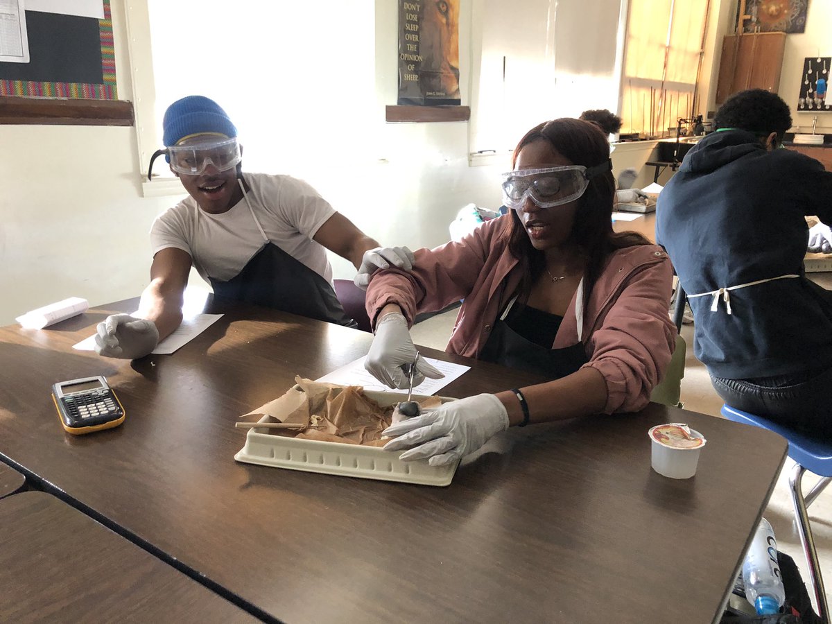 HSHS_Leonard's tweet photo. Today this physical science teacher stepped out of her comfort zone and dissected a cow eyeball with college prep physics. They loved it and it was amazing. #2ndCPPhysics #thisisteaching #noSOL https://t.co/kbwc09F3Eb