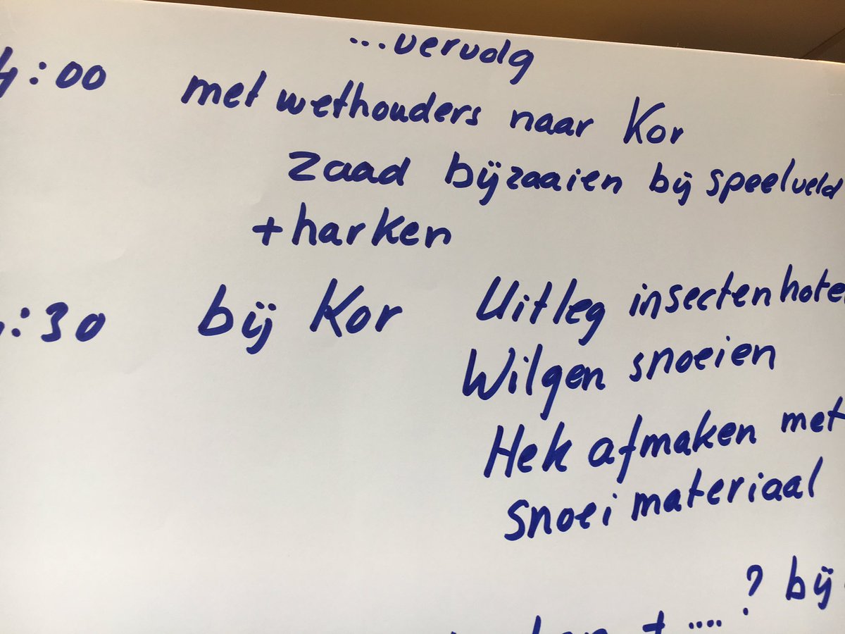 Met collega Elly Pastoor aan het werk geweest bij de school en het ‘loopke’ in Sebaldeburen. Samen met alle leerlingen, leerkrachten en vrijwilligers. #top #NLDoet