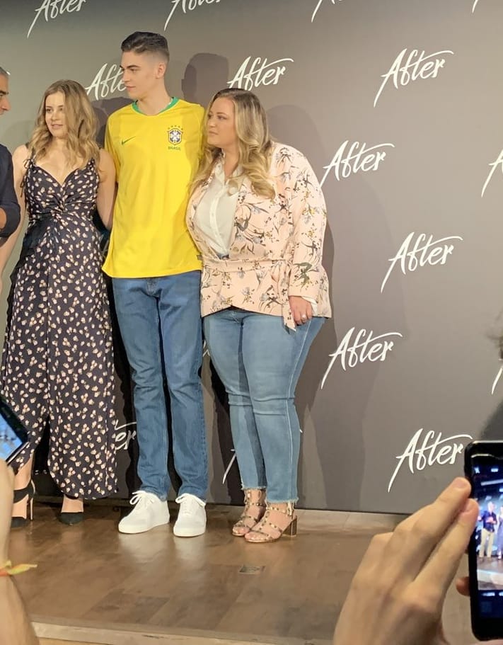 after_hero_jo's tweet photo. A seleção que mais amamos AAAAAAA ❤❤❤
Hero com a camisa do Brasil é mais imaginávamos. Ploft, morri de amor 😍 #AfterCastInBrazil #AfterNoBrasil https://t.co/a87SsA2FlP