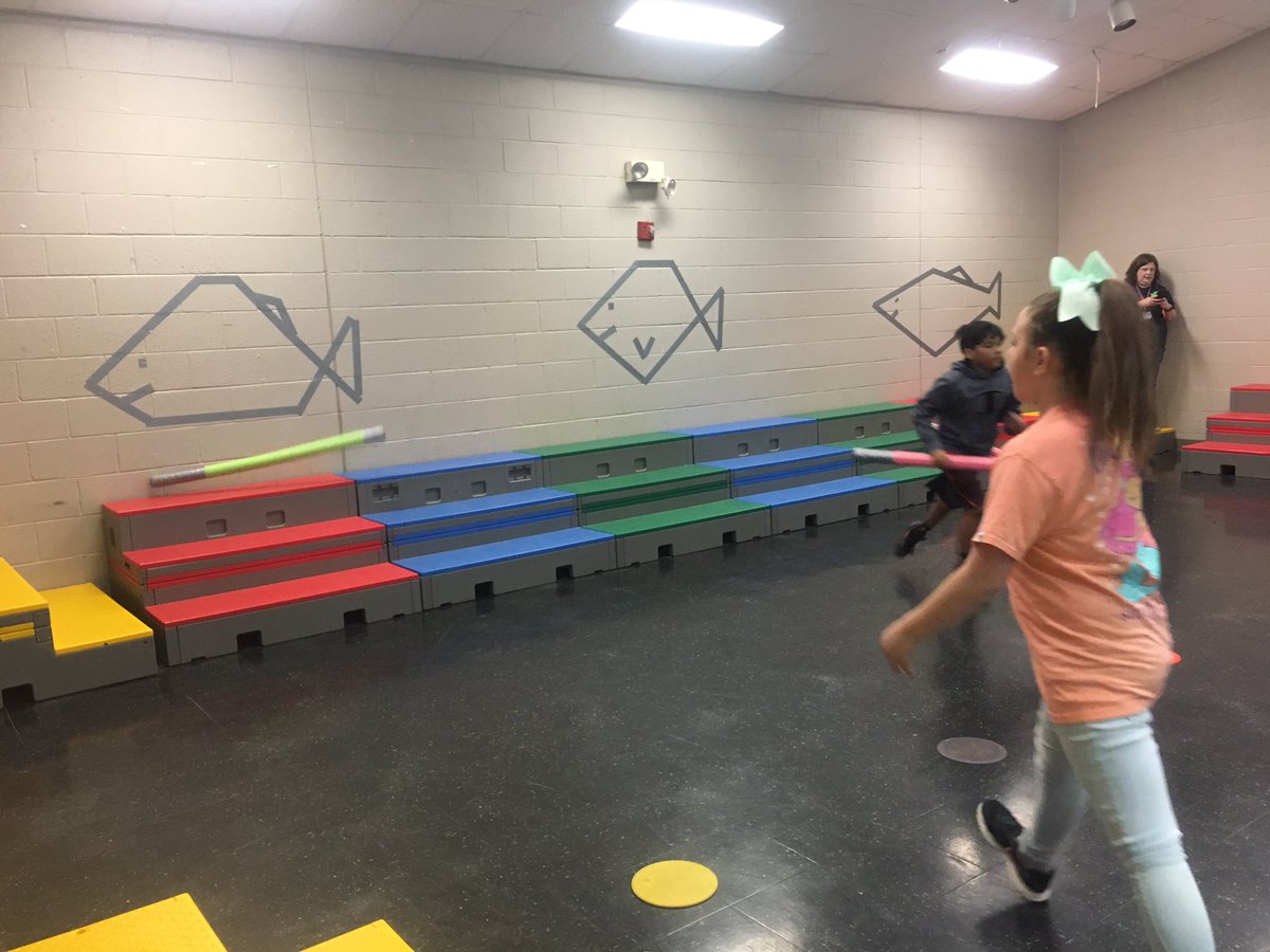 onealcno's tweet photo. It’s a busy day in the swamp @AGEGators are learning and celebrating West African culture, history, and traditions. @AplusSchoolsNC https://t.co/pKTdNxWqqP