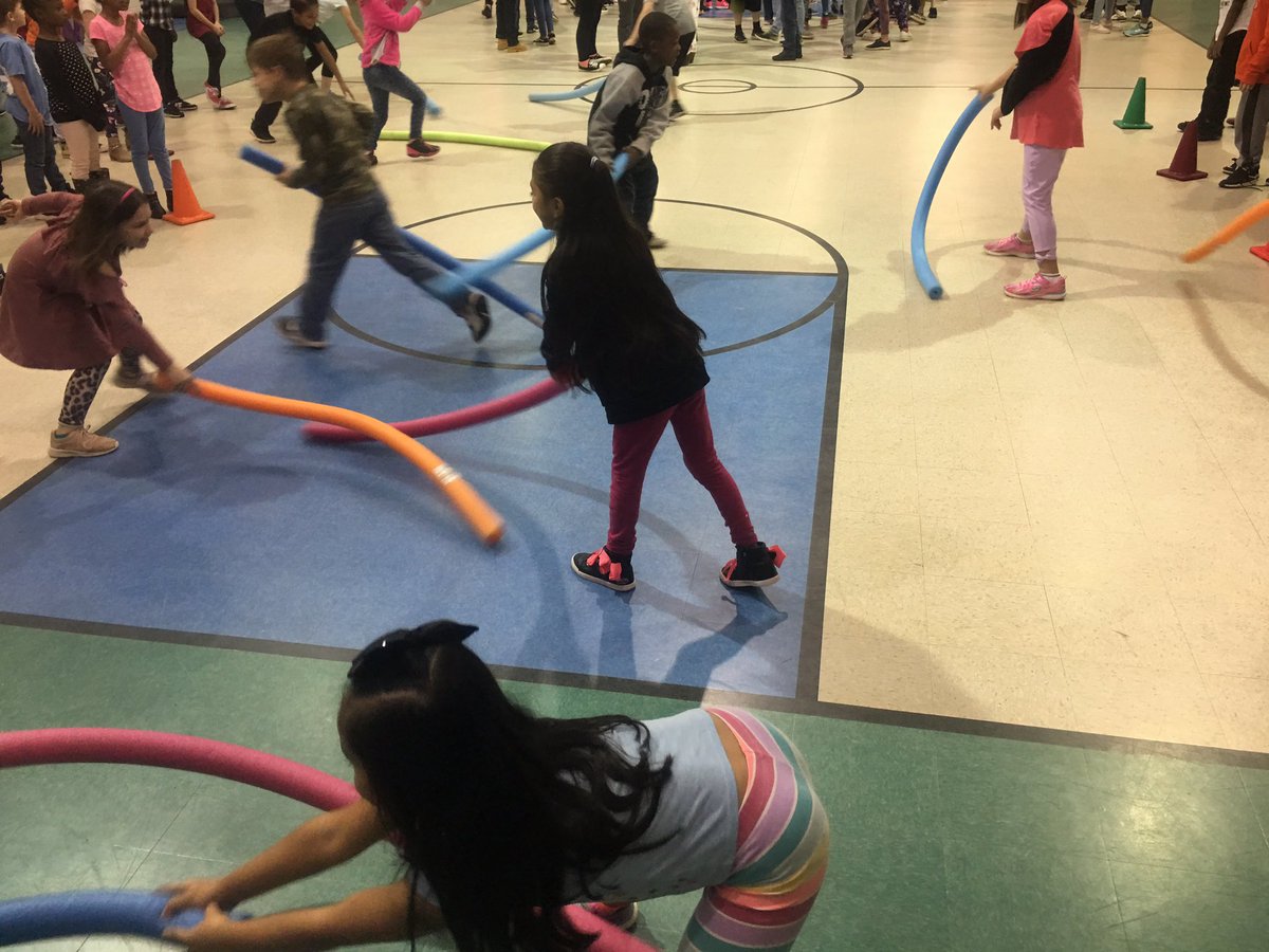 onealcno's tweet photo. It’s a busy day in the swamp @AGEGators are learning and celebrating West African culture, history, and traditions. @AplusSchoolsNC https://t.co/pKTdNxWqqP