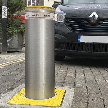 <a href="/macsbollards/">Macs Bollards</a> manage traffic efficiently with their PASS 275/800 automatic telescopic bollard at the entry and exit to the bus gate at Back Quay in central Truro, Cornwall: ubm.io/2ui0yqN

#bollards #traffic #management #steel #telescopic #automatic