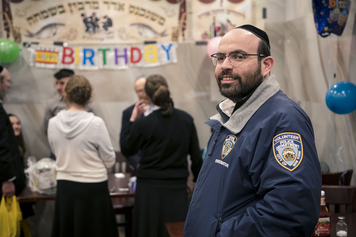 Masbia's tweet image. Thank you @motty58 form @BPShomrim for volunteering to help keep the Wednesday night distribution orderly.

Zalmen from the #UWS celebrated his 80th #Birthday by handling out $80 in cash to 97 families
youtu.be/lJ6JygdMpqI 

You can help too, click here masbia.org/purim