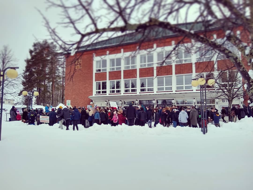 dstromner's tweet photo. Vännäs tar ställning för klimatet. #FridaysForFuture https://t.co/4KU4h0oBlN