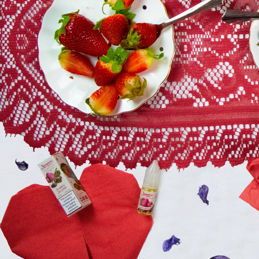 jamminvapeco's tweet photo. This delicious strawberry jam e-liquid is paired with the cooling sensation of a sorbet perfect for your sweet tooth!❤️

Pick yours up at https://t.co/2osnchmcoG 👈

#jammin #dessertvape #sweetvape #vapejam #jamvape #vapejuice #vape #vaping #vapenation #fridayfeeling #vapesale https://t.co/jQA3iwWaWD