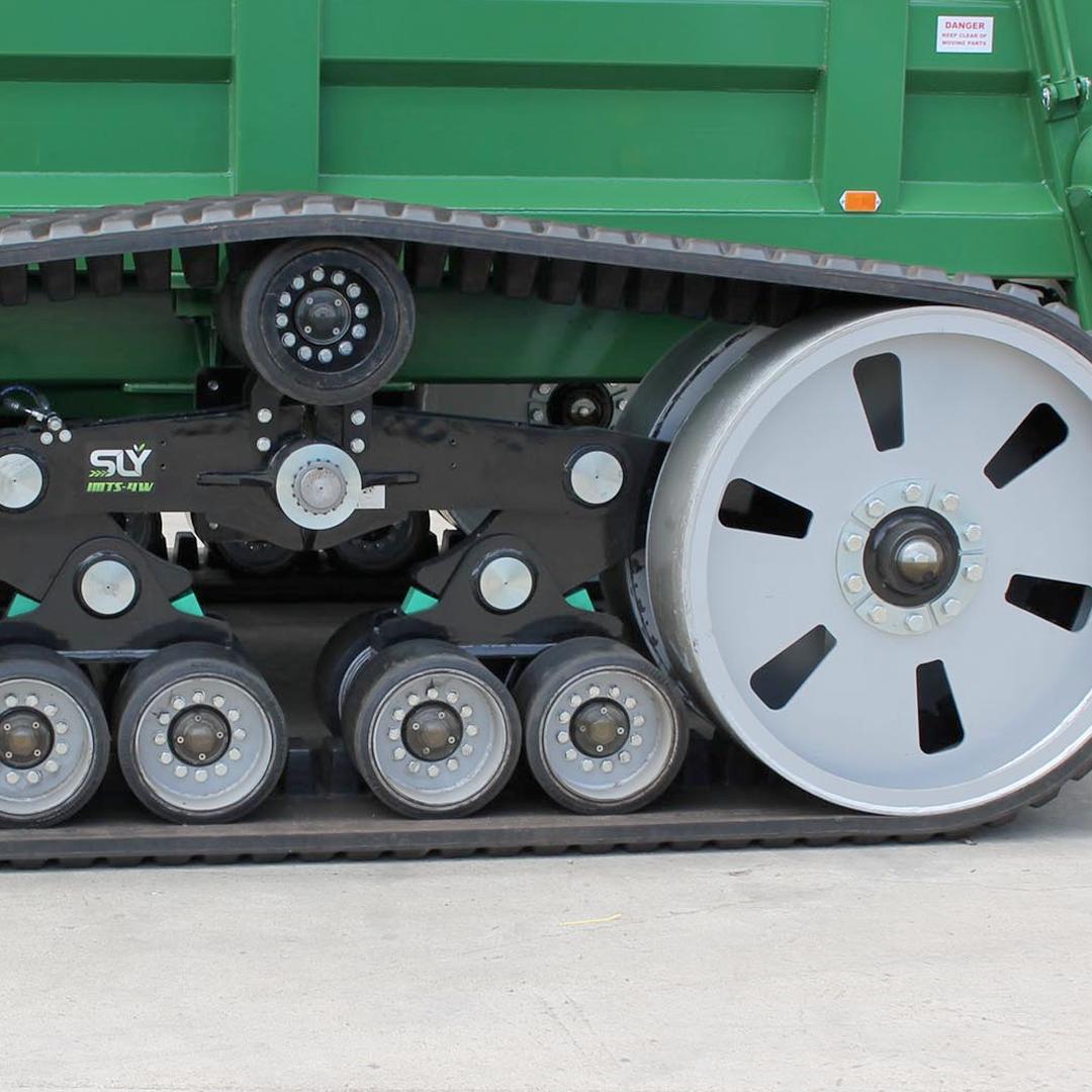 HorizonAgri's tweet image. Reduce soil compaction with our Intelligent Multi-Use Track System (IMTS)
Results from our field trials &amp;amp; results have shown us that tracks can offer a very attractive return on investment. 
See more about IMTS at slyagri.com/chenille-imts2/
#SoilCompaction #SoilProtection #Agronomy