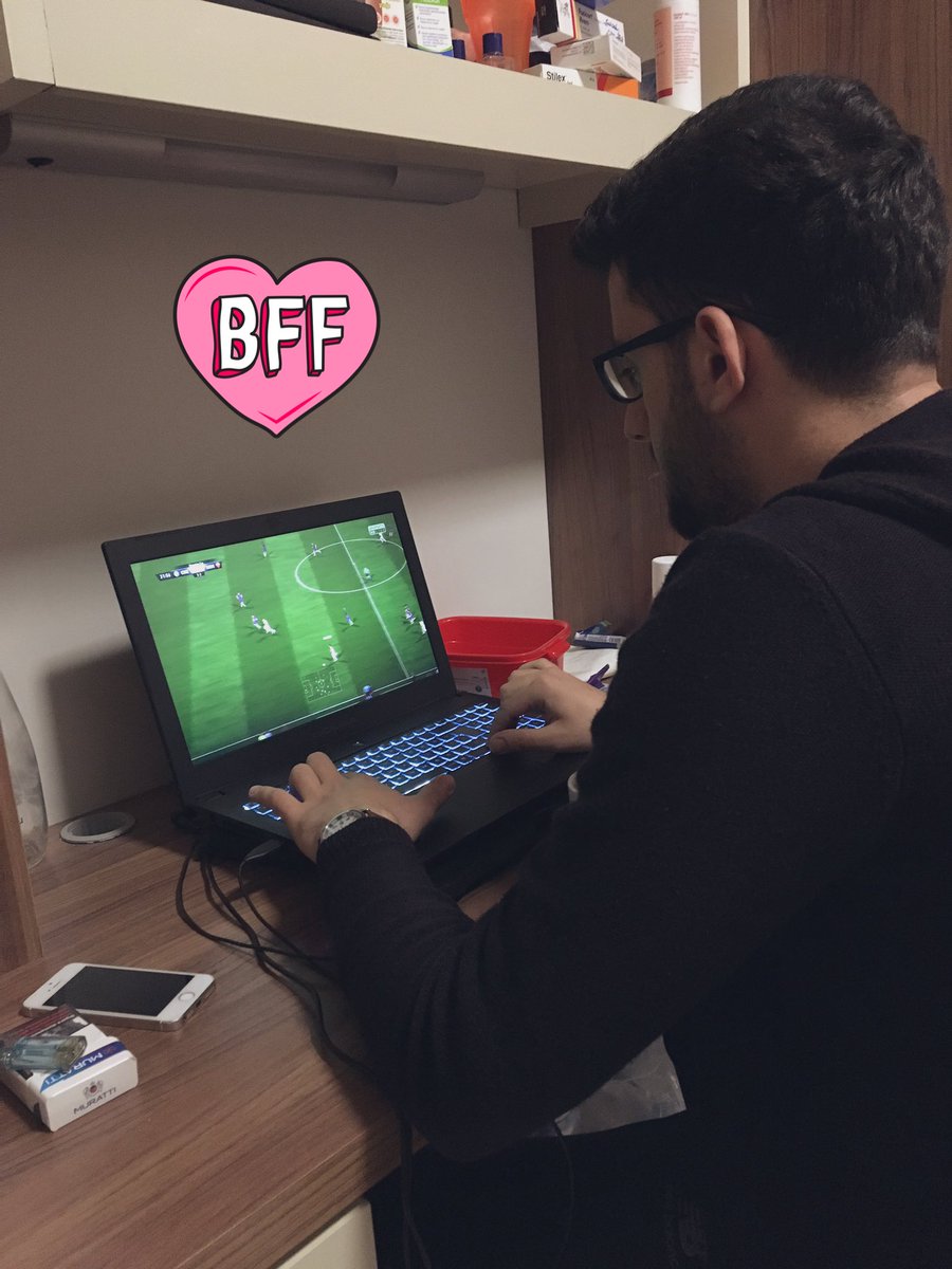 Arkadaşın dişi ağrıyor halısahaya gidemedi o ne mi yaptı ?
Halısahayı eve getirdi 😅