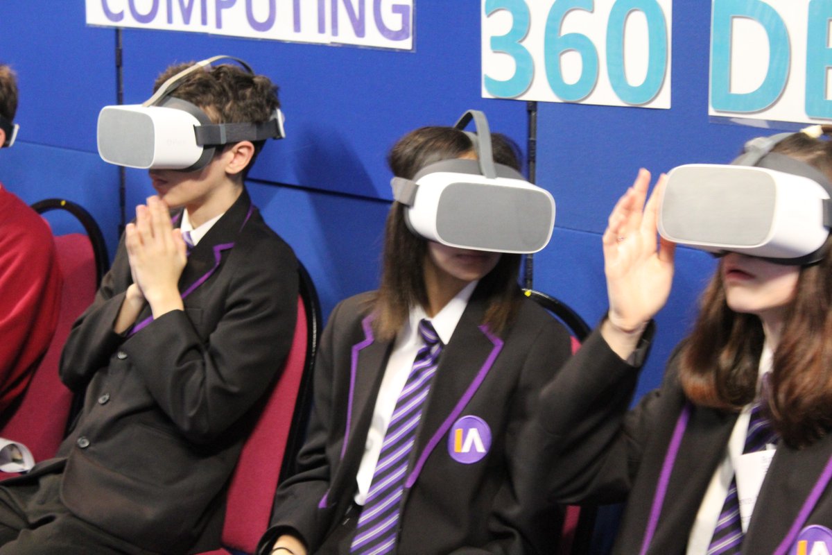 IpswichAcademy's tweet image. Innovative, inspiring day @Adastralpark for Year 10 students @IpswichAcademy. Learning routes into STEM, thank you to everyone at Adastral Park for an incredible #BritishScienceWeek.