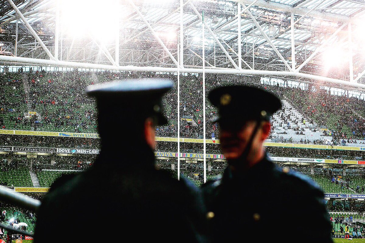 Après la pluie vient le beau temps #soutienslexv #xvdefrance #6nations #guinnesssixnations #avivastadium #itafra #stadium #sportphotography #picoftheday #canonfrance