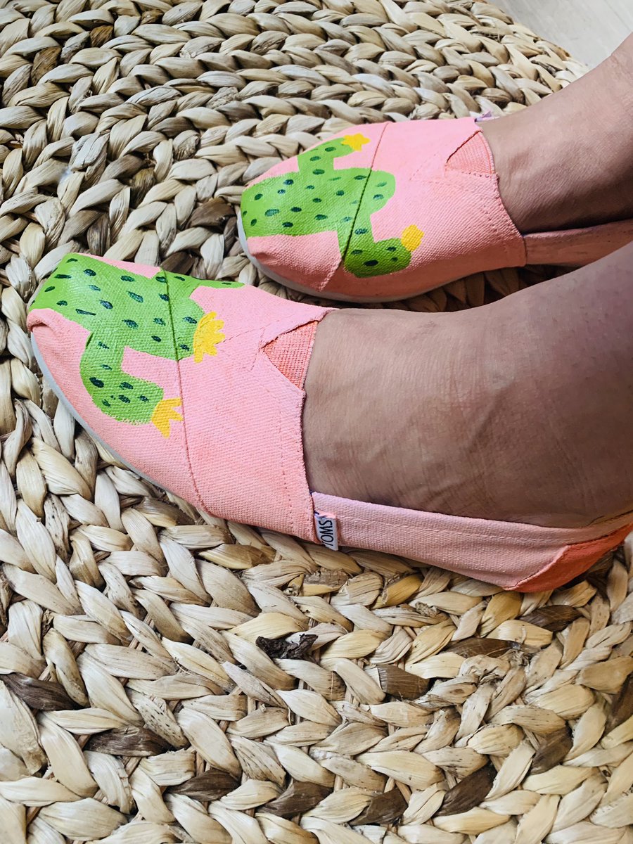 shakengraphics's tweet photo. “There’s a SNAKE in my boot!” Custom toms! #shakengraphics #shaken #graphics #cactuses #cactii #cactipeople #toms #pink #desert #theresasnakeinmyboot #wildwest #ToyStory #ShoeStory #Custom https://t.co/S5Jprj4SqL