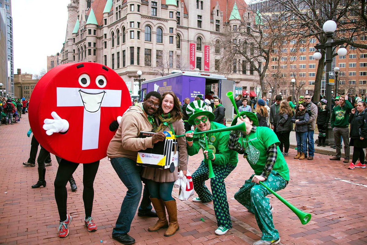MetroTransitMN's tweet image. Lucky for you Miller Lite Free Rides are here to let you celebrate #StPatricksDay safely this weekend! Hop on board Metro Transit buses and light rail for free tomorrow, Sat. March 16th from 6 p.m. to 3 a.m. Plan your trip at: metrotransit.org/millerfreerides