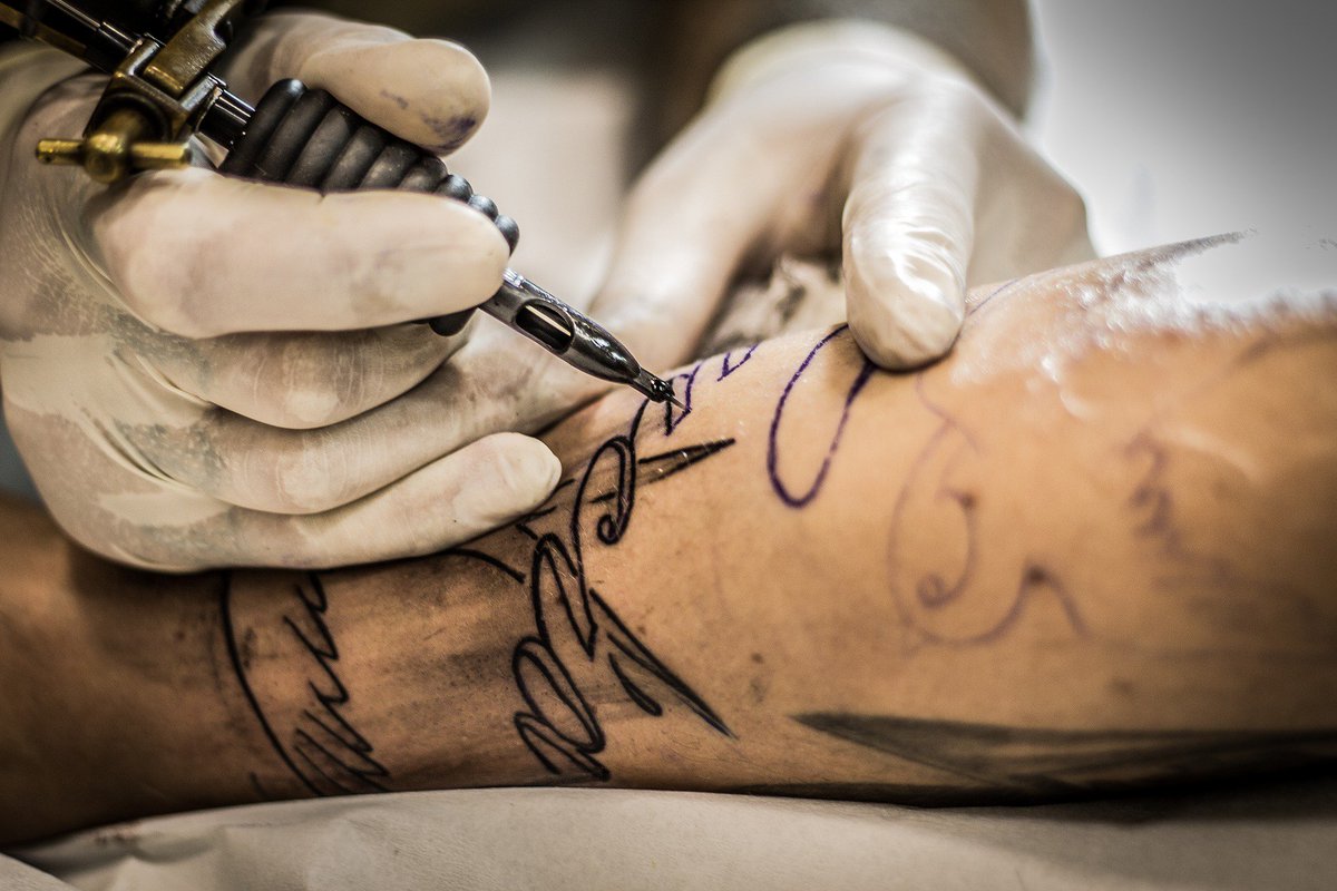 SpacewalkStuCo's tweet photo. 2,000 Year Old #Tattoo #Instrument - The #tool is the oldest found in western #NorthAmerica

https://t.co/eXydQS4I1n

Get #Inspired, #Explore and #Discover. #swsscrew

#blog #blogs #blogger #bloggers #blogpost #tattoos #tattooing #artifact #artifacts #yukka #cactusspines #carbon https://t.co/LDooT0UNyM