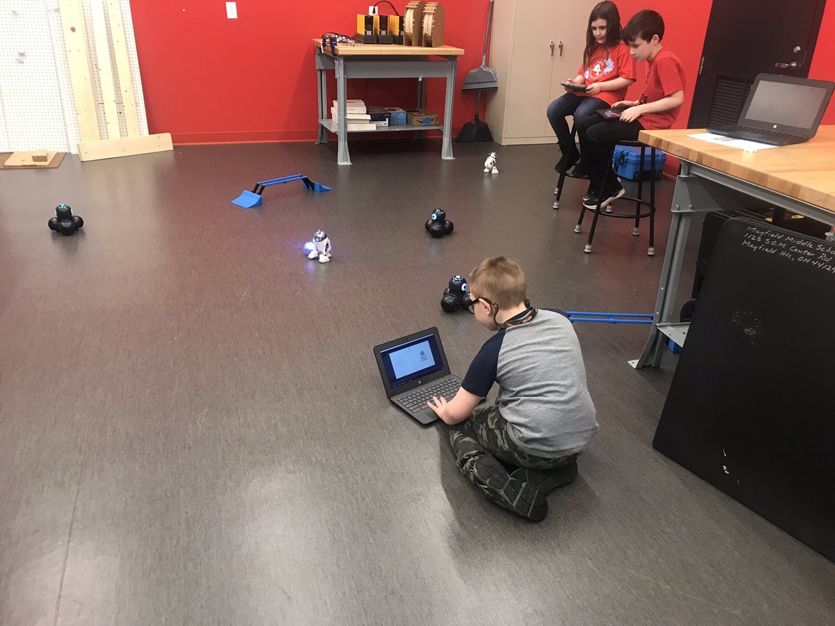 vmcg_07's tweet image. Science Showcase 2019. A great turnout and night of celebrating Science. Thank you to all the students and parents who attended. #stemiscool #MyChoiceMayfield #mmsourhouse