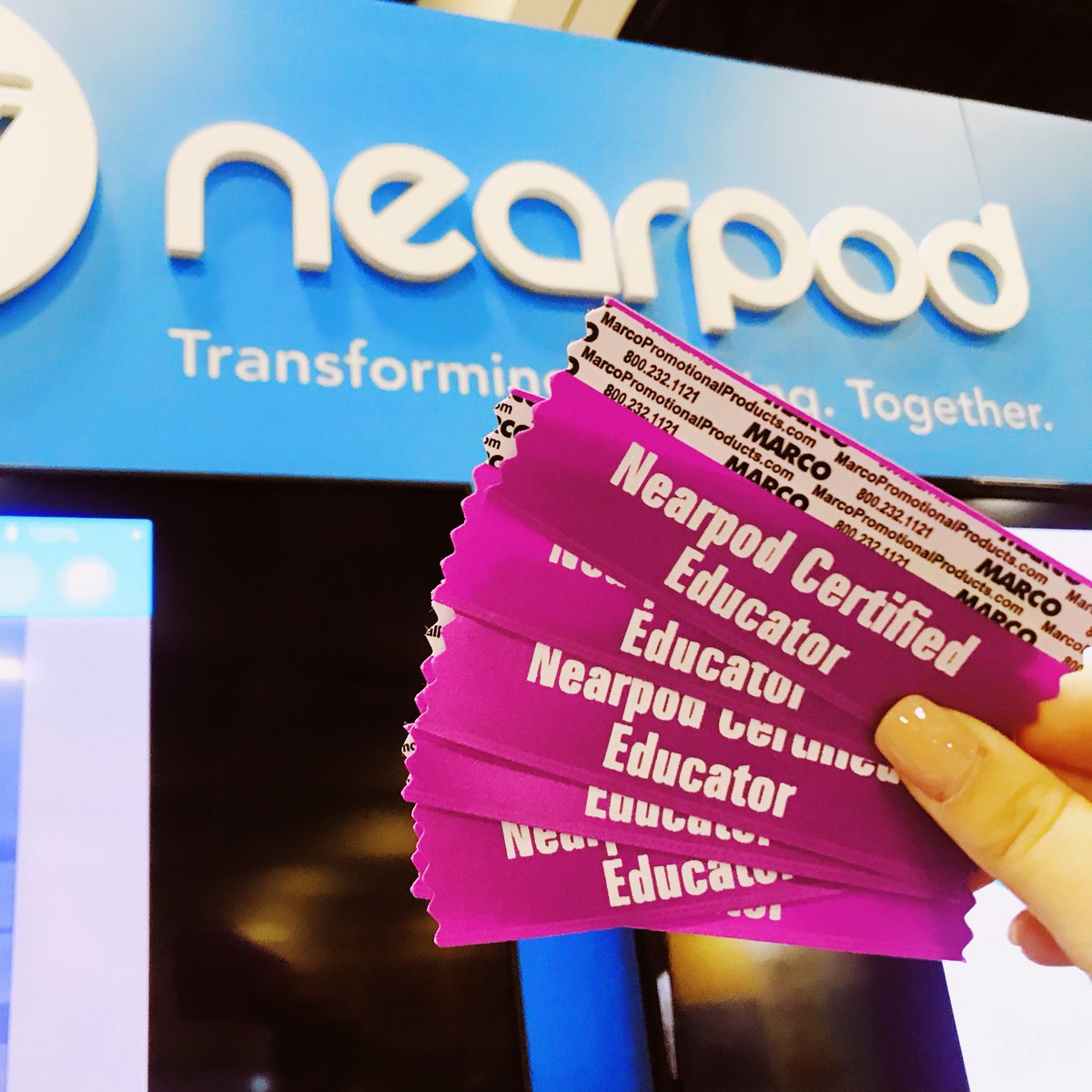 Calling Nearpod Certified Educators! 💜🎙Come get your NCE badge ribbon! Stop by Nearpod booth #342 at #Cue19! #Cue19