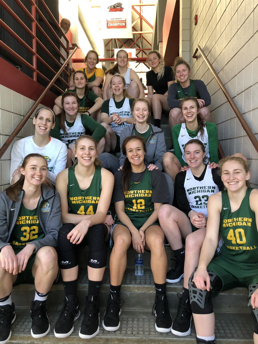 All smiles...until game time 😼👊🏼