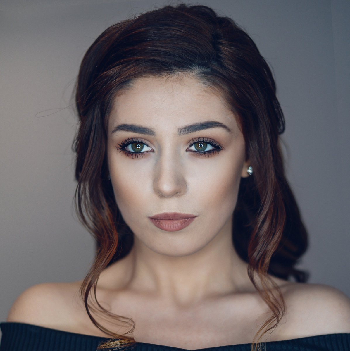 #GrayAway is great for last minute root touch-ups. #datenight #event #hair #stunning