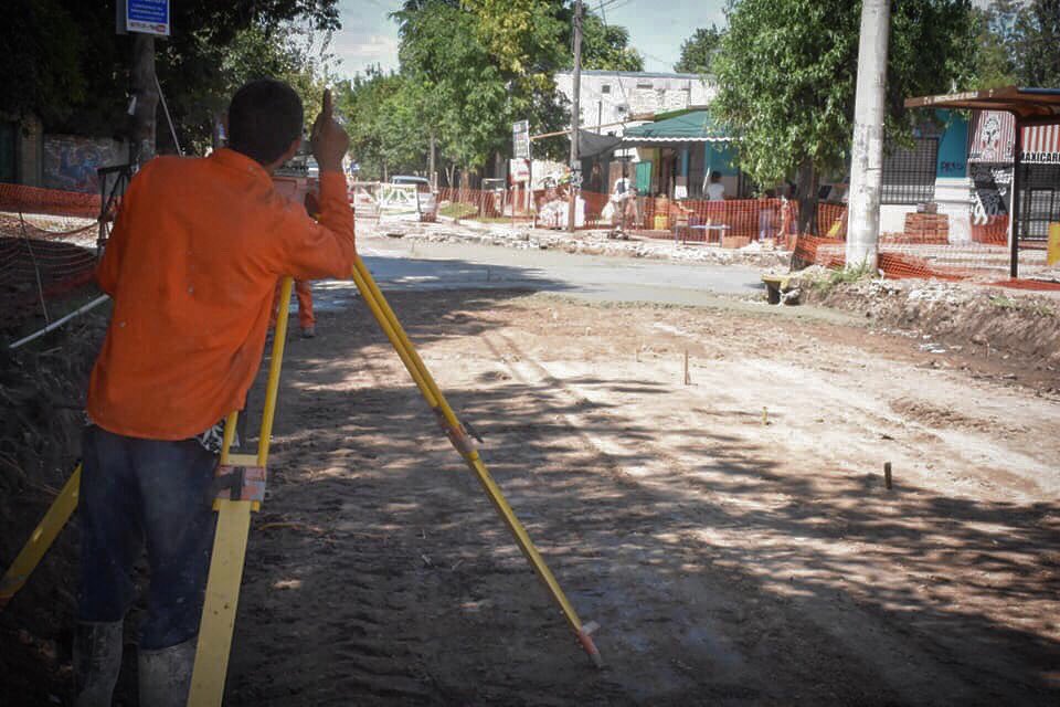 sdoyspmerlo's tweet photo. Continuamos con las obras y hidráulicas y de pavimento en Merlo,  realizando en la calle Gaboto y Fraga 1364 m² de reconstrucción de losas de hormigón con su correspondiente obra hidráulica.
#JuntoAlVecino
#GobiernoDelPuebloDeMerlo
#IntendenciaGustavoMenéndez https://t.co/ifpfBAUuHS