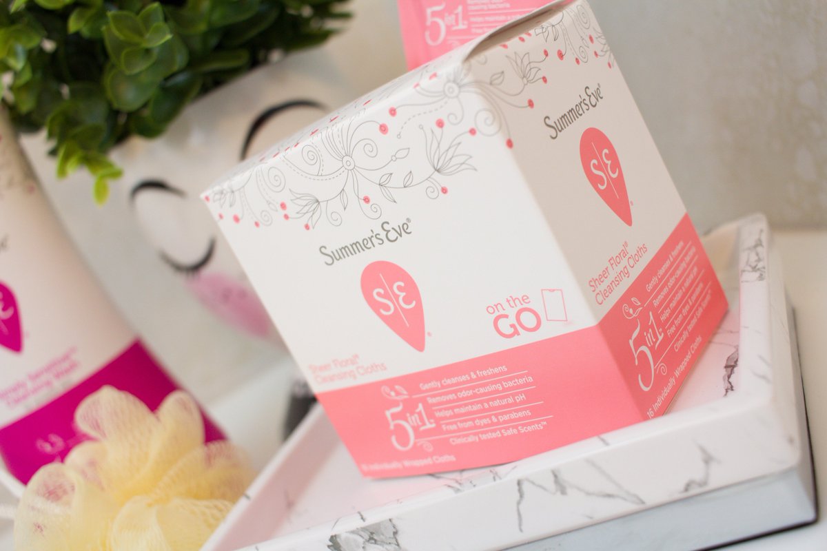 PlanWithPrissy's tweet photo. ON THE BLOG: #ad Learn how Summer’s Eve® Cleansing Cloths help keep me so fresh and so clean, clean! These specially-formulated Cleansing Cloths are perfect for moms on-the-go! Click here >>>> https://t.co/tkwYixKnf8 #SEFresh #SummersEve #StayFresh #StayConfident https://t.co/4oV9tKSDEr