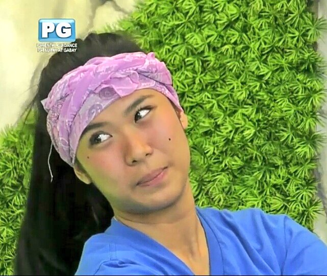 LouDreOFC_HK19's tweet photo. matutulog n sana aqo kaso #MyLAYFisIncomplete kung d aqo manonood ng PBB tonight https://t.co/49KCMNlpJ9