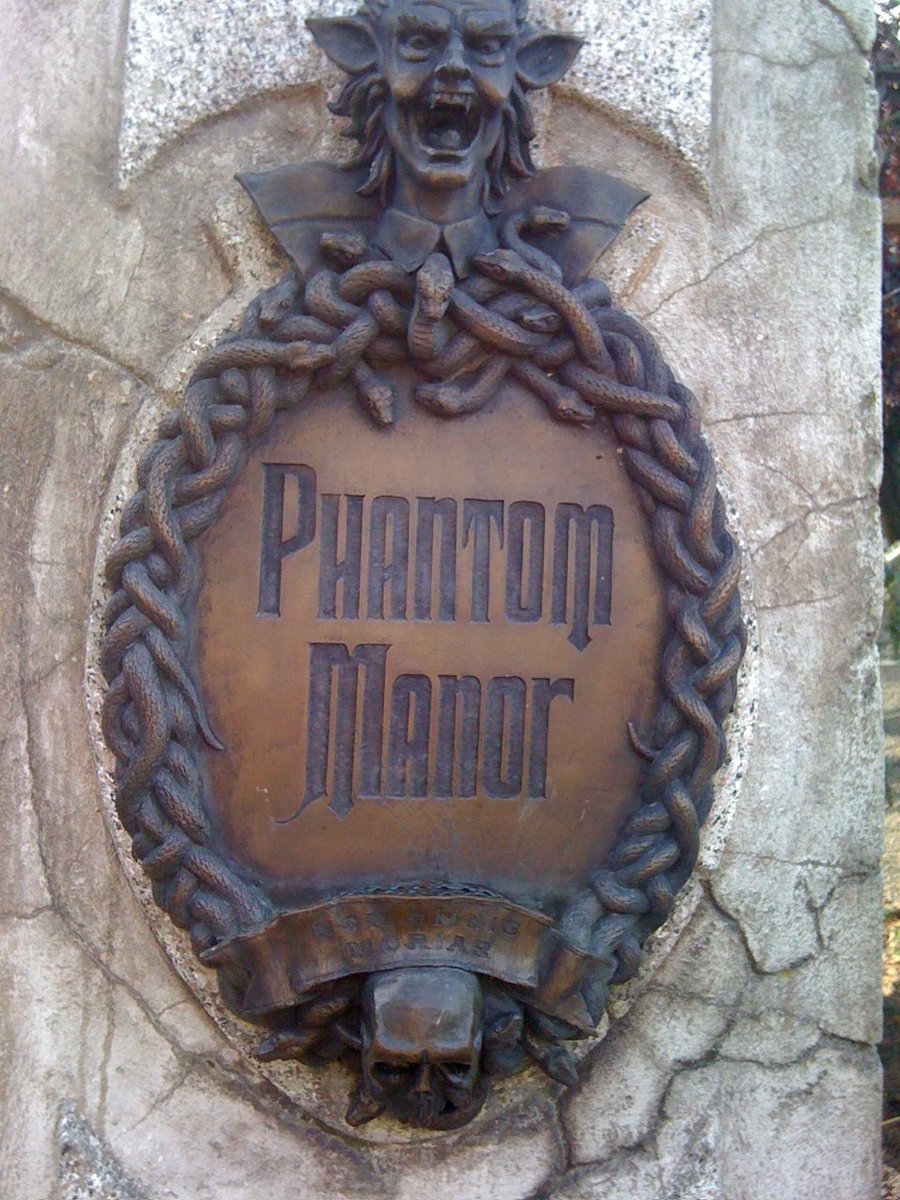 ラテン語さん Twitterren ディズニーランドパリのお化け屋敷phantom Manorの看板には ホラーティウス 歌集 3巻30歌から Non Omnis Moriar 私の全てが死ぬことにはならないだろう というフレーズが 看板にホラーティウスを引用するとは ディズニー恐るべし ラテン語さん Twitterren ディズニーランドパリのお化け屋敷phantom Manorの看板には ホラーティウス 歌集 3巻30歌から Non Omnis Moriar 私の全てが死ぬことにはならないだろう というフレーズが 看板にホラーティウスを引用するとは ディズニー恐るべし