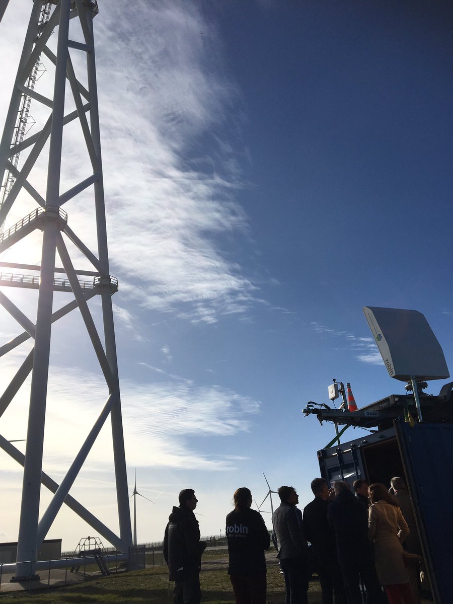 GroningerHavens's tweet photo. Vanmiddag brachten de deelnemers van het symposium B2B Offshore Wind Groningen een bezoek aan de #Eemshaven #Innovation #Startups #Maxradar #2BEnergy #NNOW #GroningenInnovationPort #FollowtheEnergy https://t.co/JGxIf4XDFK