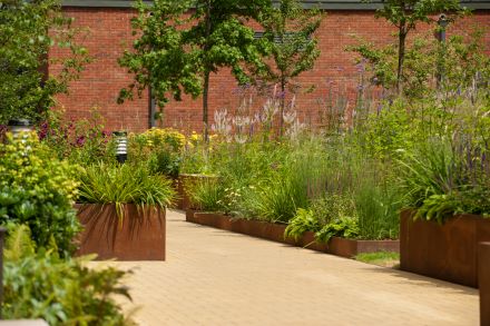 The_APL's tweet photo. This years Supreme Winner, sponsored by @BradstoneUK, is @KLGUK for the Streatham Hill project. The Judges’ said, “The design made it feel like a number of smaller gardens which could be enjoyed by the residents &amp; offered inspiration.” Congratulations! #APLAwards19 #WeAreAPL https://t.co/c1vdORGF7z