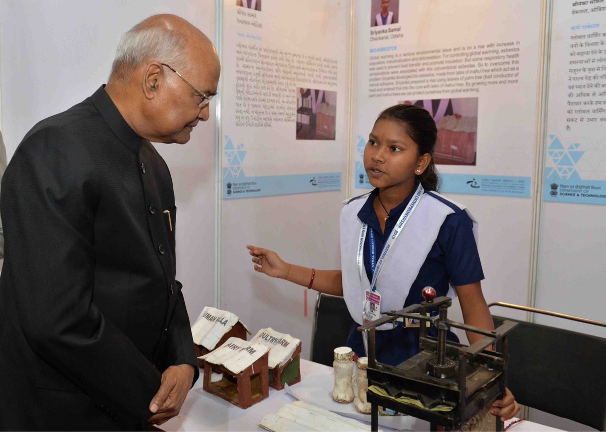 rashtrapatibhvn's tweet photo. Delighted to interact with young innovators at the Festival of Innovation and Entrepreneurship in Gandhinagar, Gujarat. An innovation culture can be a catalyst to help us reach our goals as a nation. My best wishes to these bright kids for their future endeavours #PresidentKovind https://t.co/E42FQ46F2N