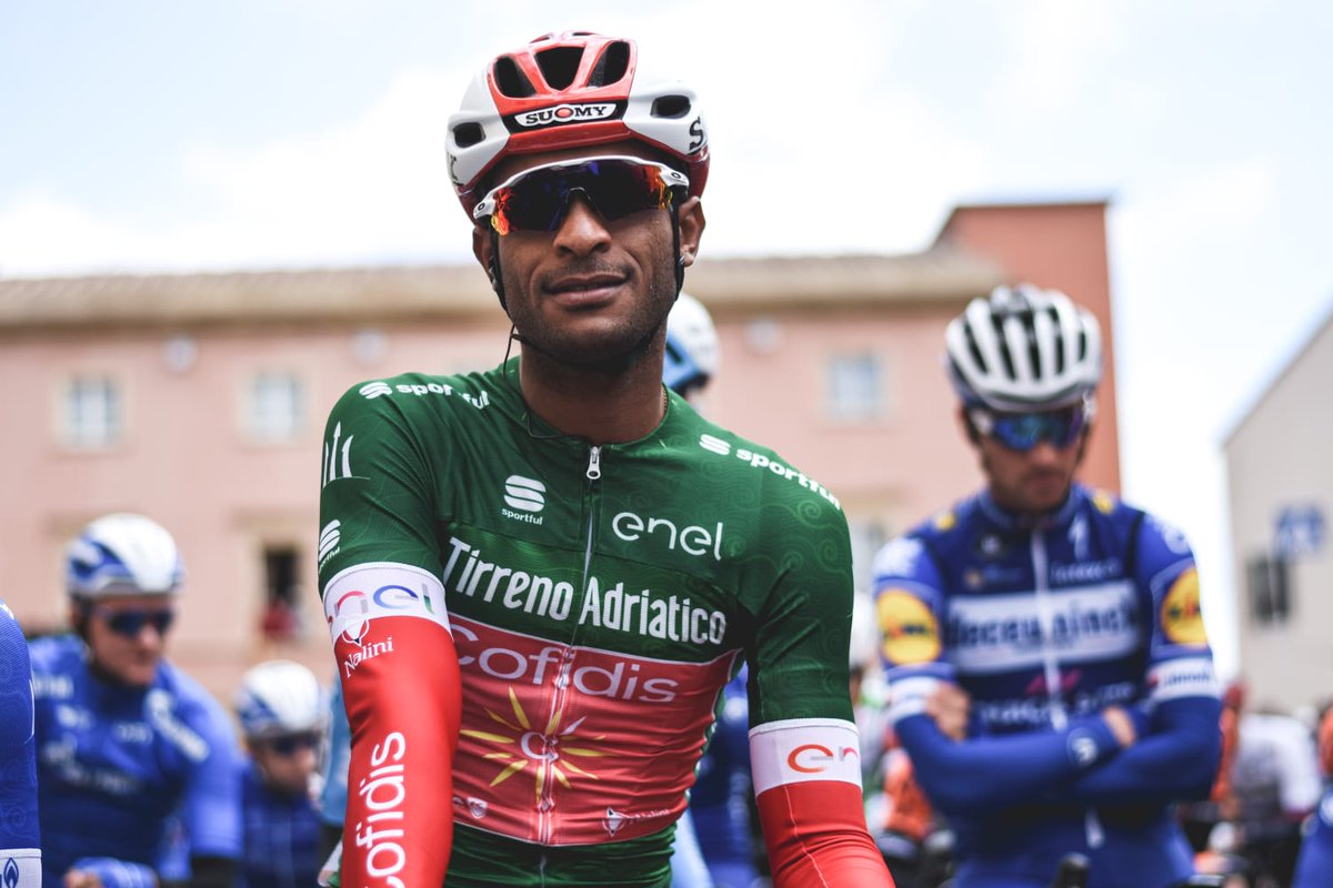 TeamCOFIDIS's tweet photo. Offensif hier et aujourd'hui, 370 km passés à l'avant en 2 jours,
3 cols sur 4 passés en tête, meilleur grimpeur de @TirrenAdriatico : Superbe @Natnaelb2 ! 👑

#CofidisMyTeam #TirrenoAdriatico 📷 @MathildeLAzou https://t.co/XdVRc6L8az