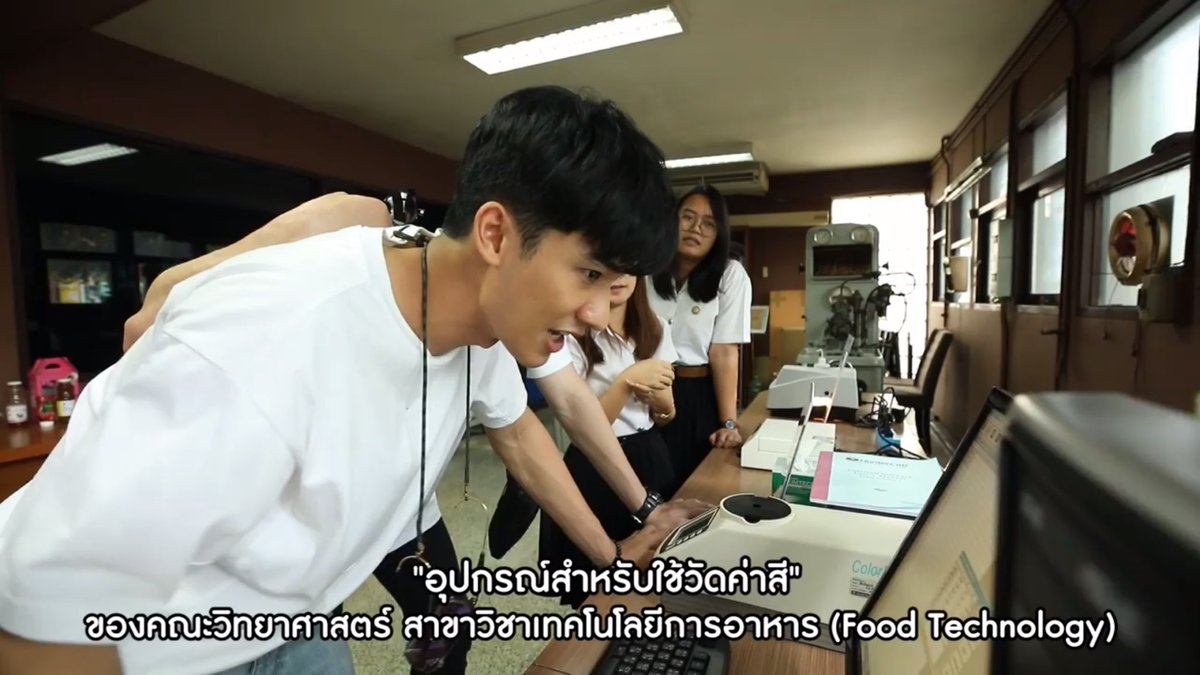 ชอบในความพยายามถกเถียงเพื่อหาข้อเท็จจริงมาก เป็นคุณสมบัติของนักวิทยาศาสตร์โดยแท้ 555 #กราบในความพยายามยกขาขึ้น พ่อชนะ 1 ยกแล้วพ่อ #กินกันกับเตนิว  #สีฟ้าจ้าไม่ใช่สียีนส์ เคลียร์แล้วเนอะ สบายใจแล้วนะ จะได้ไม่ต้องเถียงกันจนเลยจุดหมายปลากทางอีก https://t.co/Kj8mLHge1n
