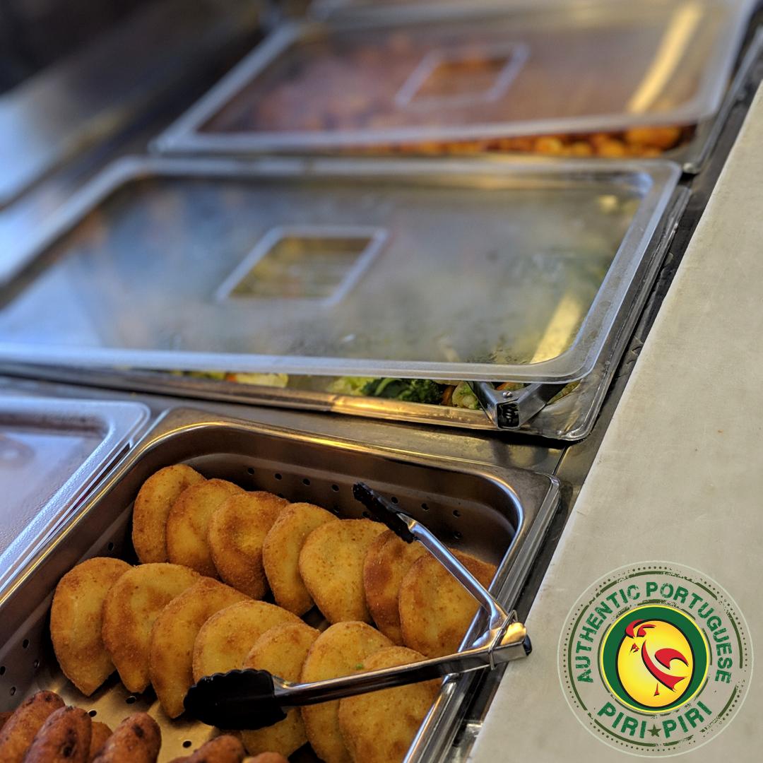 Xpress_bbq's tweet image. Happy Fish FRY-YAY! 🙌 Just in time for the #weekend to BEGIN 🍤 we have your #Shrimpcakes &amp;amp; #Codcakes ready for you. #Blogto #Vaughaneats #Torontoeats #Yorkregioneats #xpressbbq #xpressyourself #Uber #Skipthedishes #Orderme #Takeout #Dinein #handmade #TasteofToronto #Woodbridge