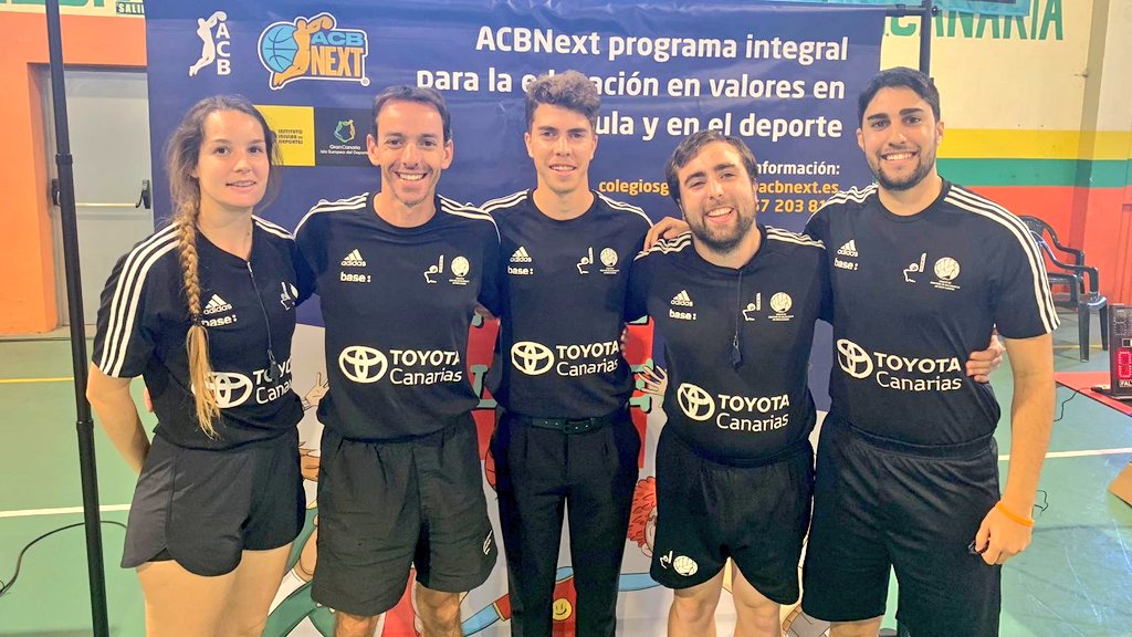 ArbitrosFibgc's tweet photo. 📌 #Arucas
🏟️ #PolideportivoMunicipal
🏀 #3x3
🏆 #ACBNEXT
🏝️ #GranCanaria
💪🏻 #ArbitrosFIBGC https://t.co/YvCVRkW86H