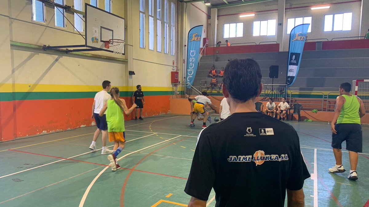 ArbitrosFibgc's tweet photo. 📌 #Arucas
🏟️ #PolideportivoMunicipal
🏀 #3x3
🏆 #ACBNEXT
🏝️ #GranCanaria
💪🏻 #ArbitrosFIBGC https://t.co/YvCVRkW86H