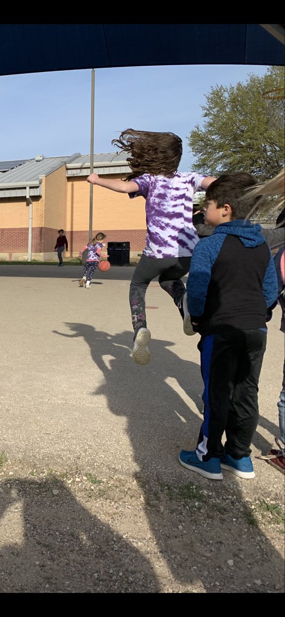 MrsCrockerRocks's tweet photo. #TrackandField2019 @BooneBears https://t.co/1LzplgXJxG