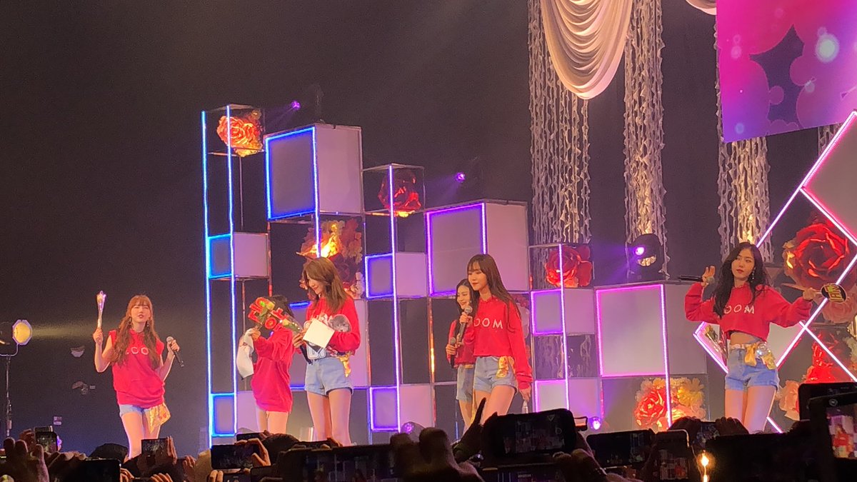 suysoy_ggfriend's tweet photo. ヨチン、みんなほんとにほんとに可愛かった…❤︎
余韻が…🤤
楽しい時間をありがとう❤️
#GFRIENDBLOOM #GFRIEND #ヨチン #여자진구 #名古屋コンサート https://t.co/5lQnNnbyXt
