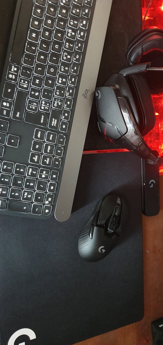 Feiyou_13's tweet photo. Tout est enfin arrivé.... @LogitechGFrance @materielnet #PowerPlay #g903 #g935 #logitechcraft miam-miam ^^ https://t.co/SWrxdTGnFO