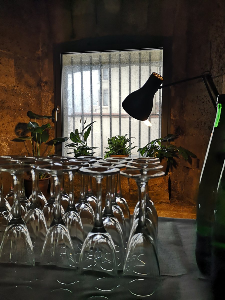 hotwallsstudios's tweet photo. Exhibition ready for @sadie_tierney Pop-Up Show Preview tonight. Who is joining us for the big reveal? Round Tower 6-8pm. Shout out to @anglepoise and @_roseclover for your support 🌿💡#TierneyintheTower #RoundTower #Exhibition #ArtinPortsmouth #Preview https://t.co/iKPBWaFQg6