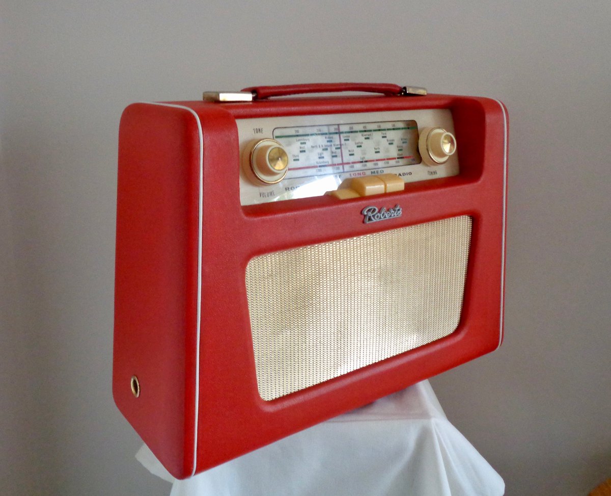 MullardAntiques's tweet photo. Wow! This is a 1960s Red Vintage Roberts RT7 Radio. Medium Wave and Long Wave British Made Portable Radio. Battery/Cell. https://t.co/ldwYykSgXZ #housewares #homedecor #red #portableradio #batteryradio #designerradio #retroradio #cellradio #robertsrt7 #mullardantiques https://t.co/HKTu3HNige