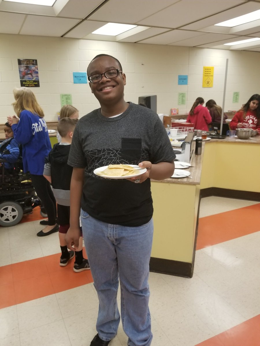 Teacher_Force's tweet photo. The Pancake Lab is going strong! Bringing math to life in our "classroom!" https://t.co/4goW6mmW7R